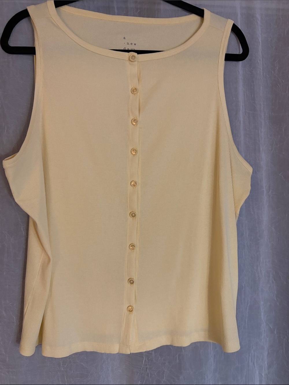Sleeveless Button-Front Ribbed Tank Top - Pale Yellow